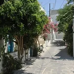 Aparthotel Anixis *