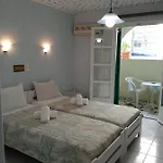 Anixis Aparthotel