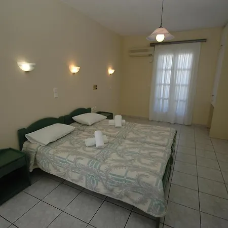 Anixis Aparthotel