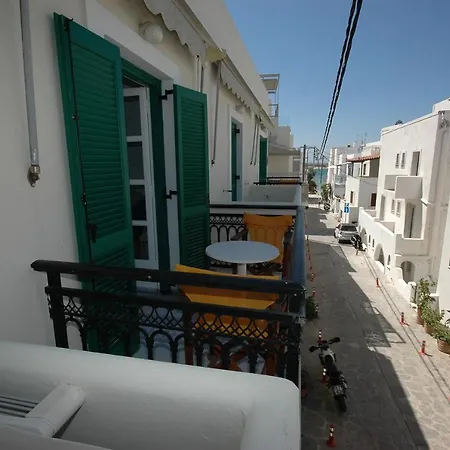 Anixis Aparthotel