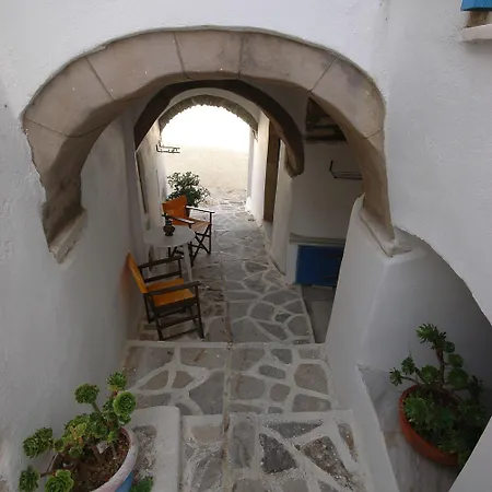Aparthotel Anixis Naxos City