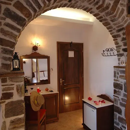 Anixis Aparthotel